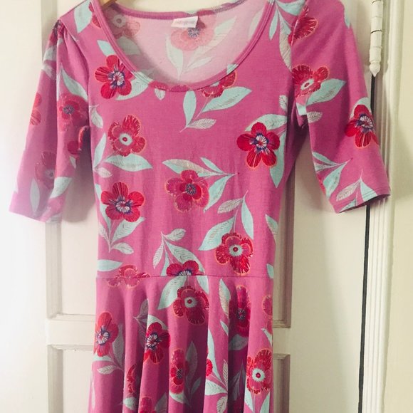 Beautiful LulaRoe Nicole - Picture 2 of 2